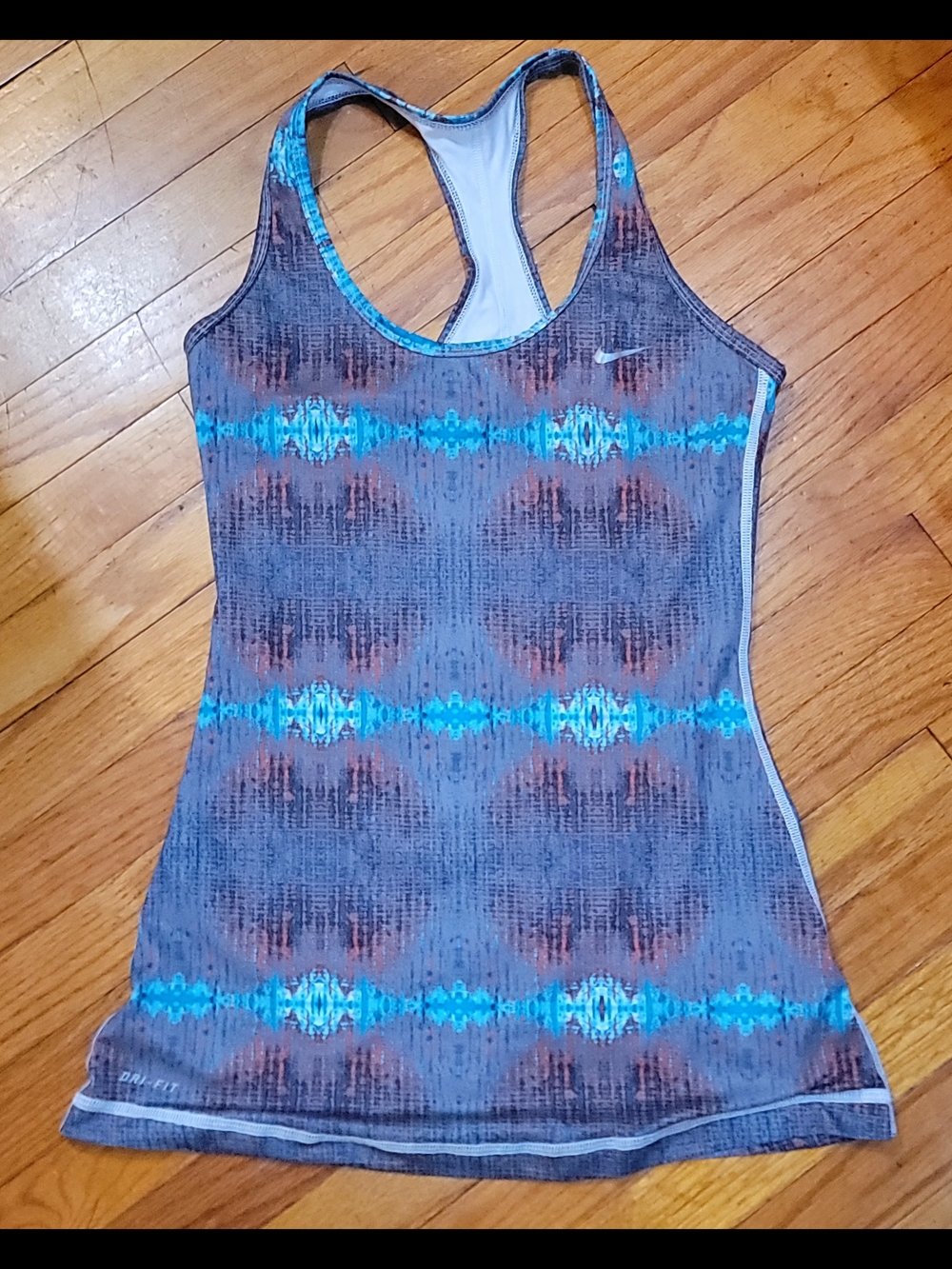 Nike Women’s Blue Patterned Racerback Tank Top